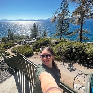 Meet your Posher, Zoie